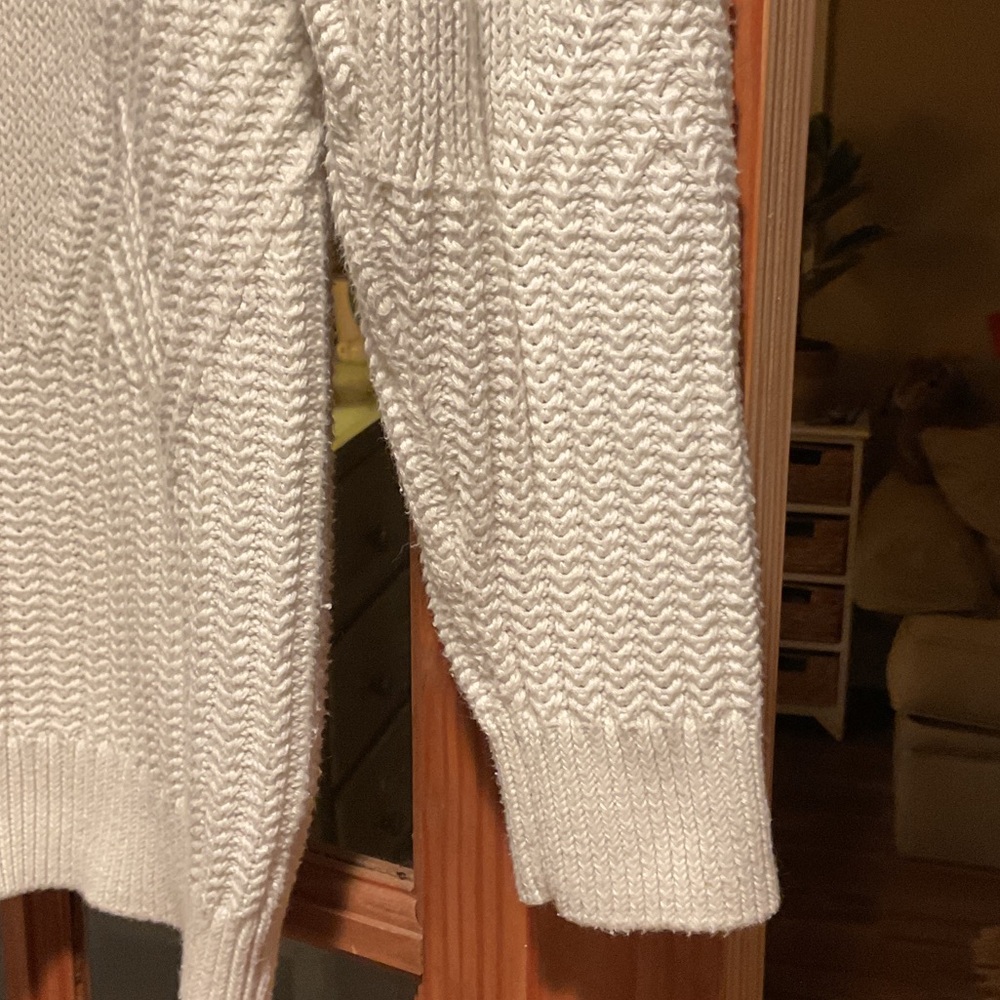 Universal Thread Cream V-Neck Sweater - Picture 4 of 4